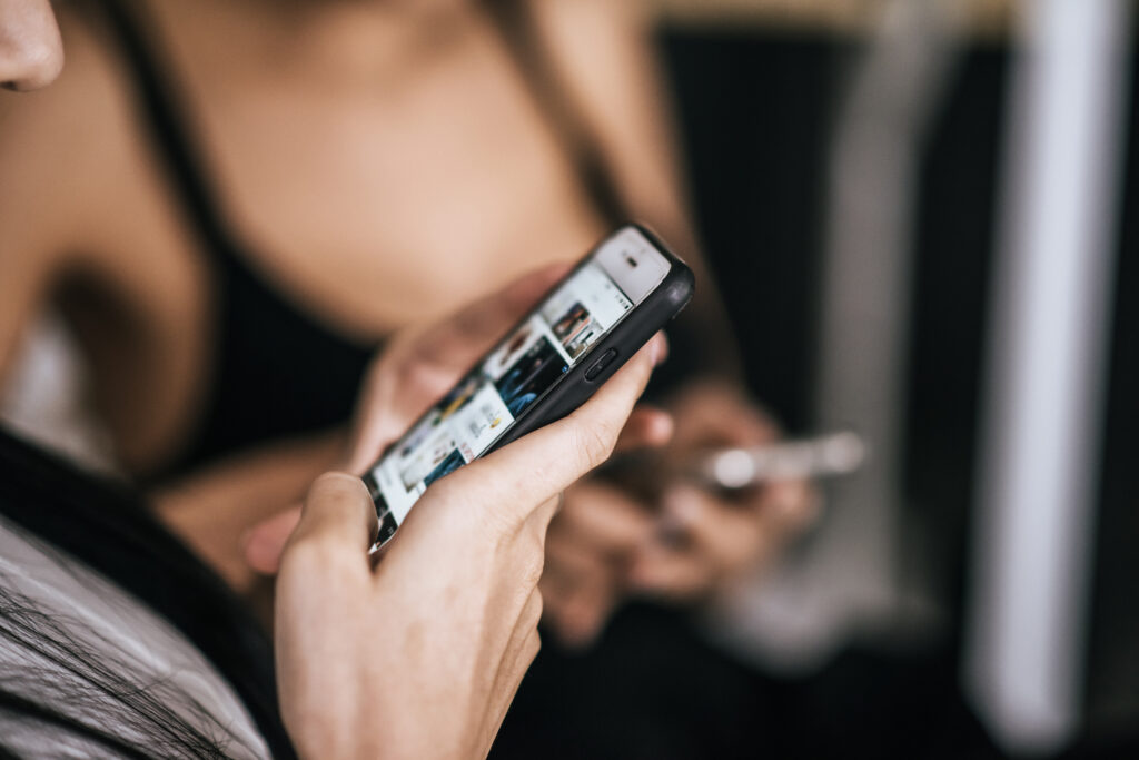 Czy social media naprawdę psują relacje międzyludzkie