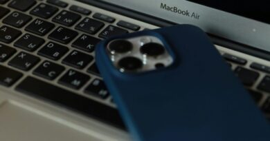 Różnice między laptopem a komputerem stacjonarnym | Laptop vs Komputer | Arangosite.pl